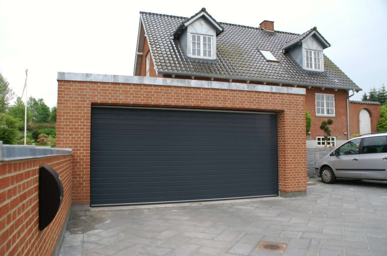 Garage Doors with Motor & Remote